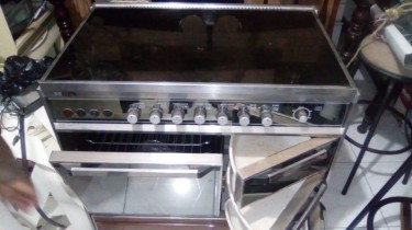 Stainless Steel 4 Gas + 2 Electric Stove