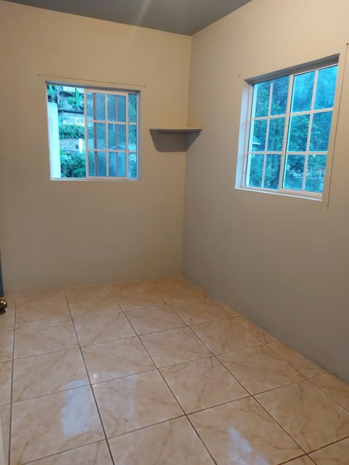 2 Bedroom, 1 Bathroom With Own Kitchen And Dining.