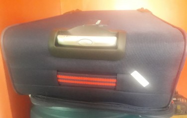  Suitcase 