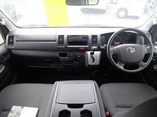 Toyota Hiace Van Commercial 2015 $12,950 (Ready )