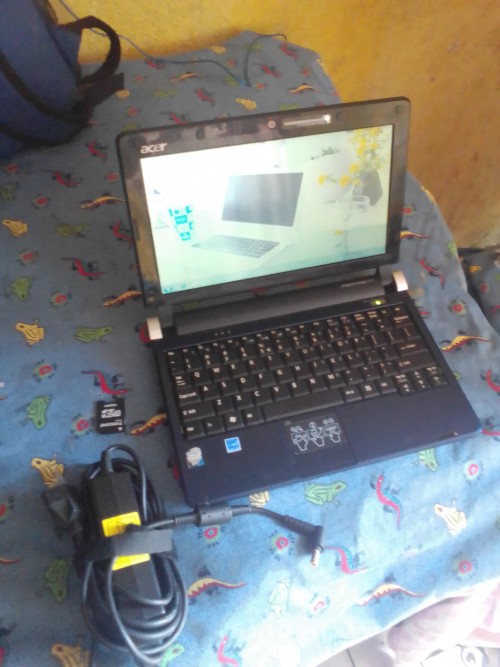 Acer Mini Fully Up Clean Battery Gud Wifi Spec2gb