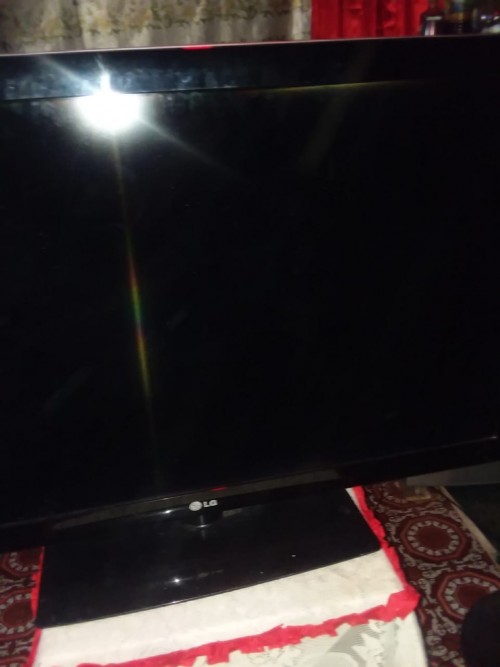 LG Tv (LCD) For Sale