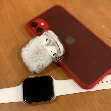 IPhone Watch With AirPods