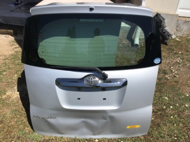 Tailgate For 2010 Toyota Ractis