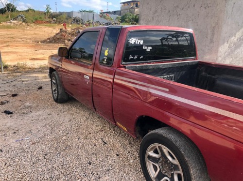 Nissan Pick Up Van