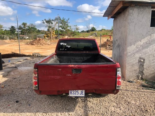 Nissan Pick Up Van