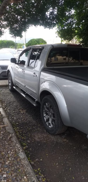 2014 Nissan Frontier Van 