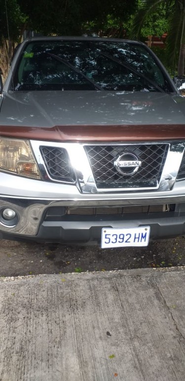 2014 Nissan Frontier Van 