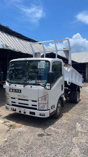 2013 ISUZU TIPPER