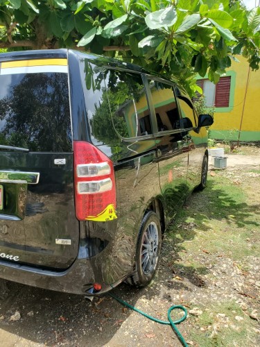  Toyota Noah 8 Seater 