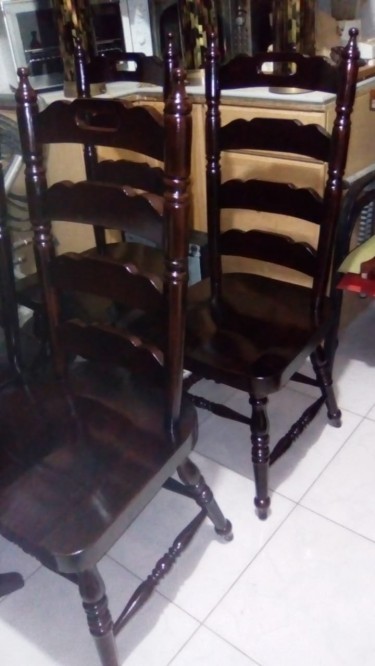 Captain Chairs 