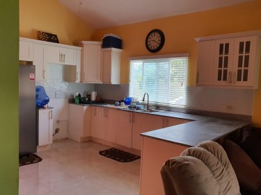 Beautiful 2 Bedroom 1 Bath Caymanas Country Club