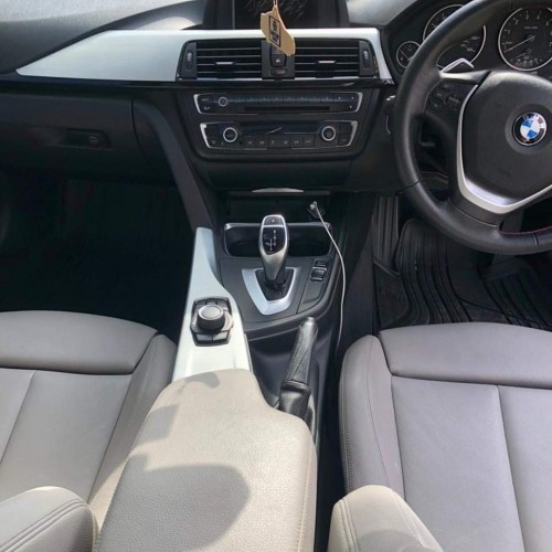 BMW 320i Sport Fully Loaded