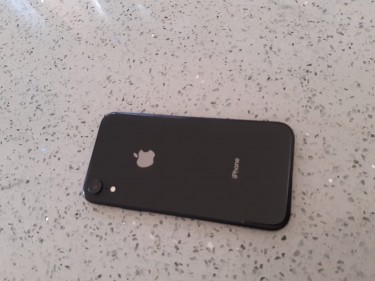 Preowned IPhone XR 128 GB