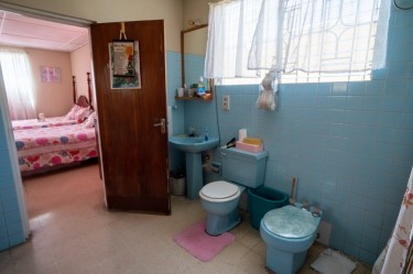 4 Bedroom 4 Bathroom House - Barbican