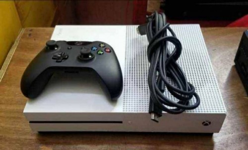 Fairly New Xbox One S