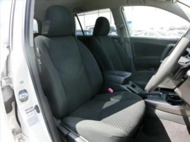 2013 Toyota Vangaurd 7 Seater