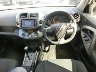 2013 Toyota Vangaurd 7 Seater