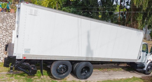 Moving Truck SERVICES ISLANDWIDE 24/7