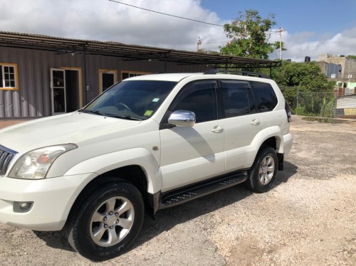 2005 TOYOTA PRADO