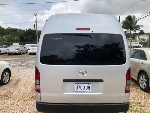 2012 TOYOTA HIACE