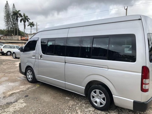 2012 TOYOTA HIACE