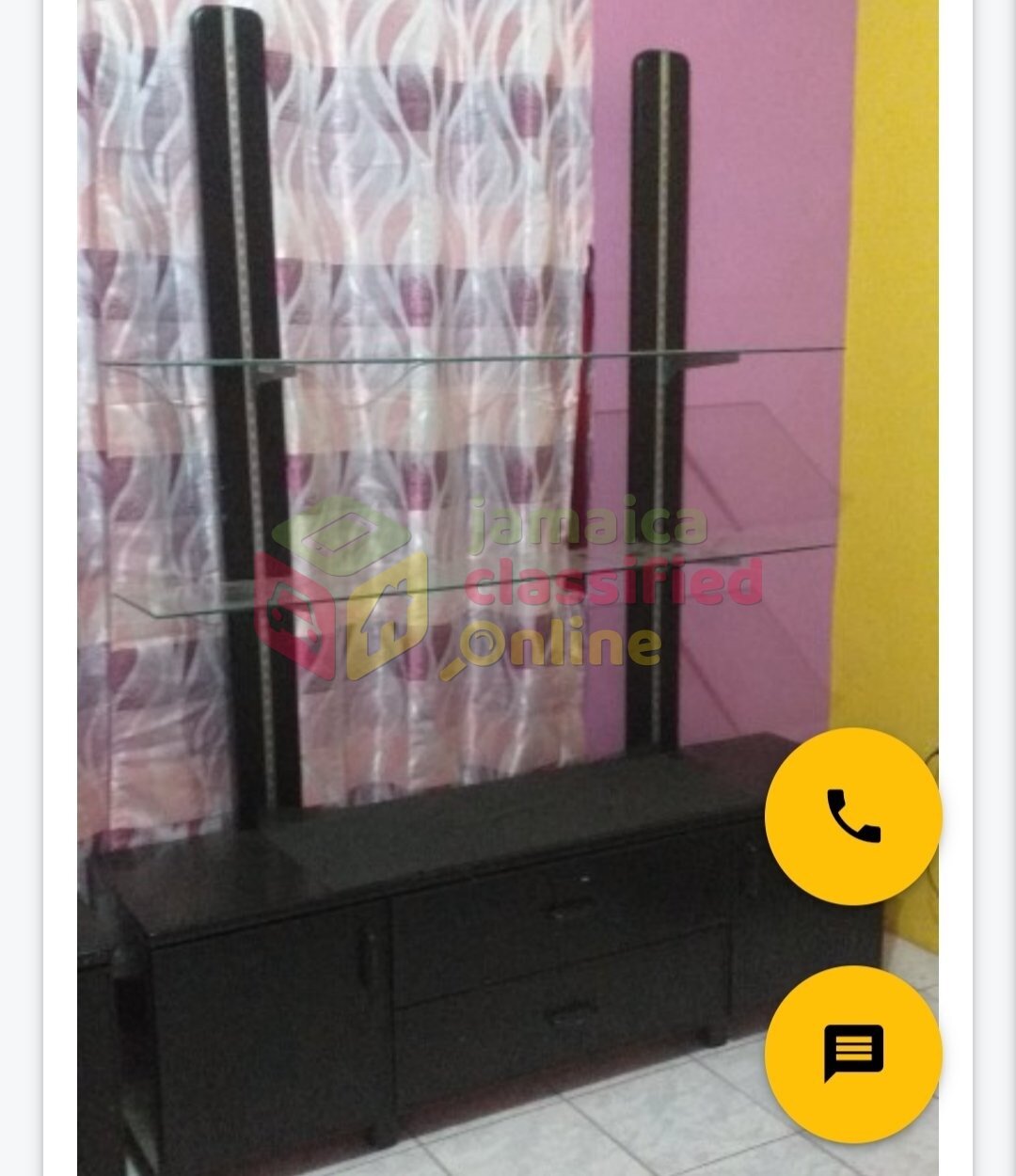 Display/dresser