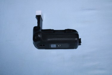 Vivitar Deluxe Power Grip For Canon EOS T7i/77d