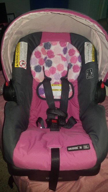 Baby Car Seat (Graco Pink Interior) 