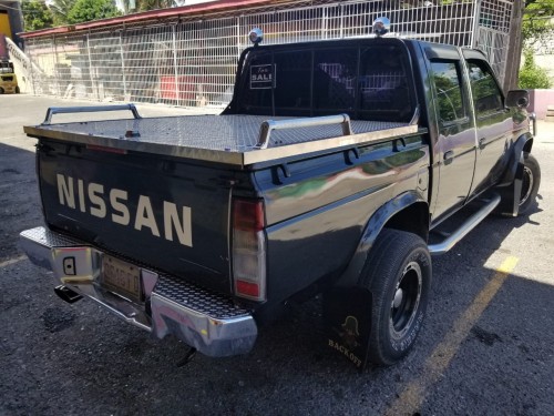 Nissan Pick Up