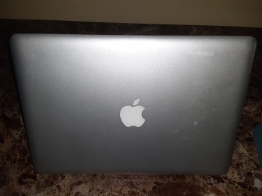 Apple 13-Inch MacBook Pro W/ 2.5GHz Dual Core I5,