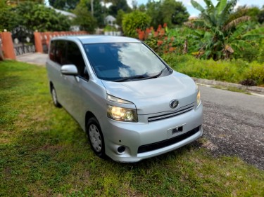 Toyota Voxy 2010 For Sale