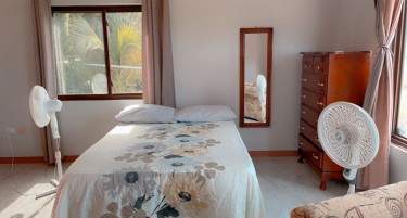 1 Bedroom Fully Furnished Studio- Runaway Bay