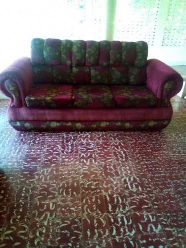 NICE FURNITURE  EXCELLENT CONDITION