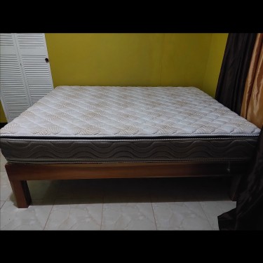 Queen Size Mattress & Base Sold Together 