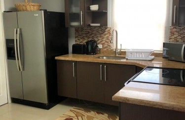 Fully Furnished 3 Bedroom 2 Bath And Equipped Unit