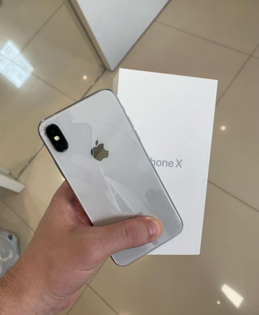 Brand New IPhone X (clean)