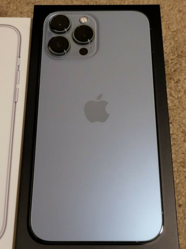 Selling Brand New Apple IPhone 13 Pro Max Sealed 