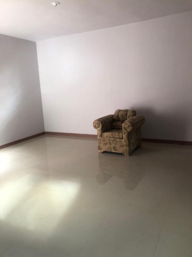 Spacious , Modern 1 Bedroom Apartment  For Rent