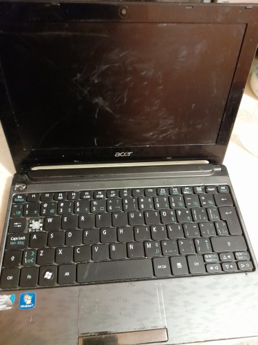 Acer Laptop (used) Must Go