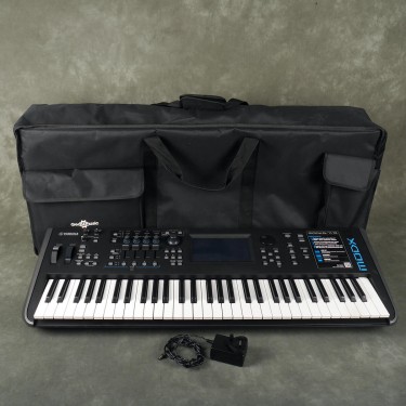 New Yamaha MODX6 Synthesizer With Gig Bag 