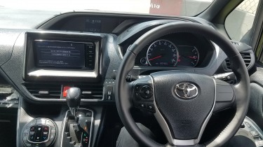 2016 Toyota Voxy ZX 