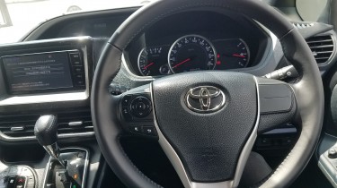 2016 Toyota Voxy ZX
