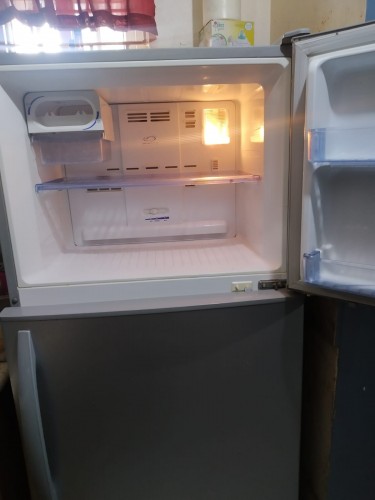 Frigidaire Refrigerator 2 Door 