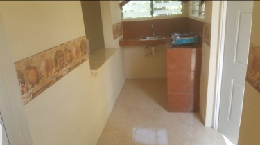 Self Contained Unfurnished 1 Bedroom Apartment 