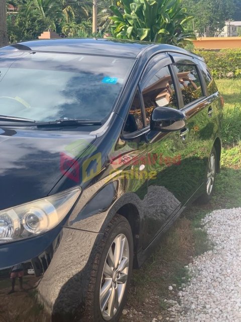 2012 Toyota Wish For RENT
