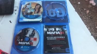 2 Used Cd For PS4 GTA 5 And Mafia 3