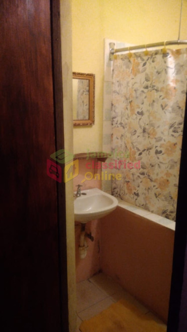 Semi Furnished 1 Bedroom Studio Apartment For Rent