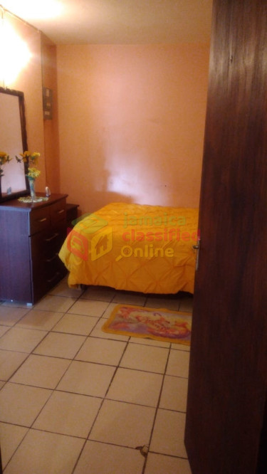 Semi Furnished 1 Bedroom Studio Apartment For Rent