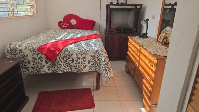 1 Bedroom Own Convenience
